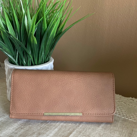 NWOT Brown Wallet - Picture 1 of 8
